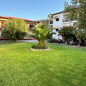 House Nativa Mola Kalyva